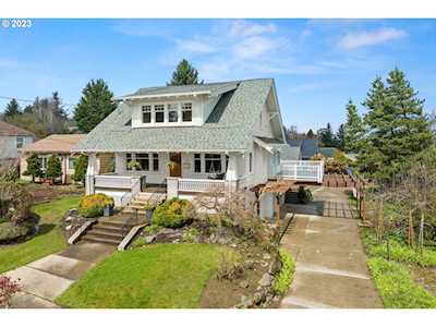 7415 SE Taylor ST Portland, OR 97215