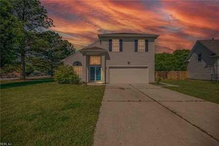 810 Aston Place Chesapeake, VA 23322