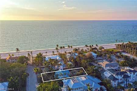 67 S 8th Ave Naples, FL 34102