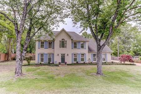 2893 Fairway Glen Dr Collierville, TN 38017