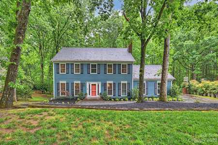 9717 Whitethorn Dr Charlotte, NC 28277