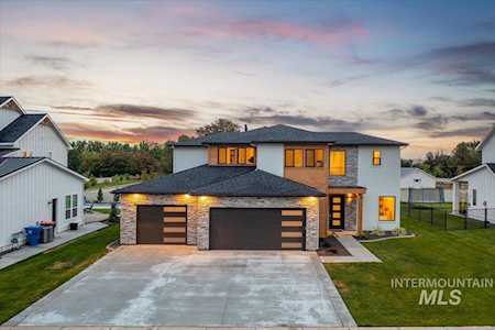 2701 N Yount Way Eagle, ID 83616