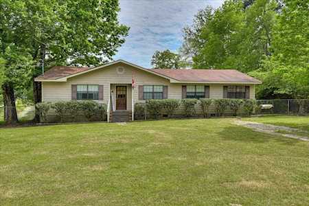 1210 Forest Lake Dr Lincolnton, GA 30817