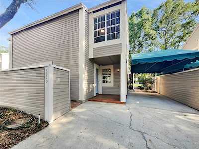 6920 Lakeview Ct Tampa, FL 33634