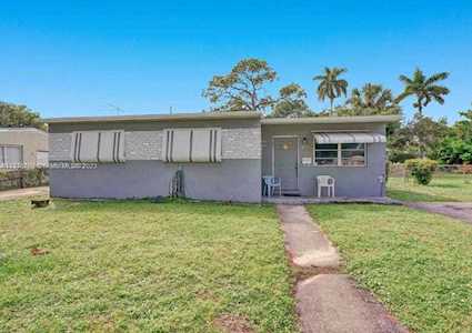 417 SW 24th Ave Fort Lauderdale, FL 33312