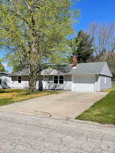 2506 West Side Drive Drive Warsaw, IN 46580