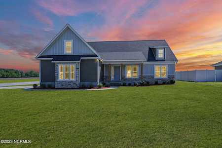 3637 New Town Court Farmville, NC 27828