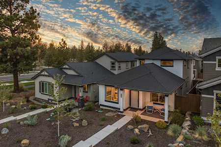 61027 SE Sydney Harbor Dr Bend, OR 97702