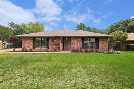 912 Glacier Lane Grapevine, TX 76051