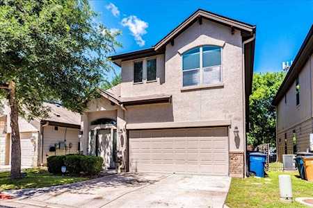 2001 Faro DR #13 Austin, TX 78741