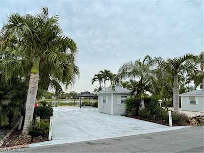 10141 Sunnywood Ct Fort Myers, FL 33905