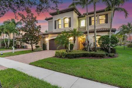 8968 Little Falls Way Delray Beach, FL 33446