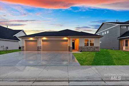 8180 Fountain Brook St. Middleton, ID 83644