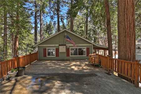 26240 Lake Forest Dr Twin Peaks, CA 92391