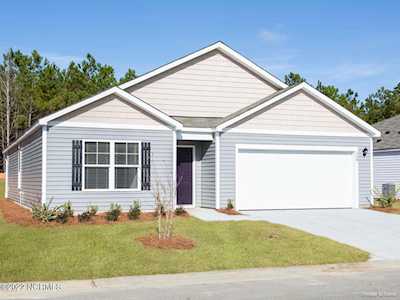 501 Birdsong Drive Holly Ridge, NC 28445