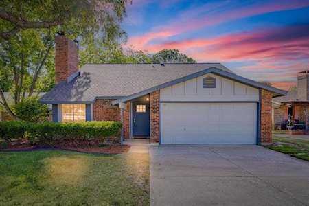 3101 Woodbridge Drive Bedford, TX 76021
