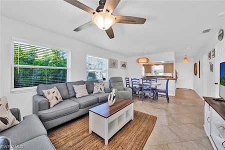 27601 Arroyal Rd #121 Bonita Springs, FL 34135