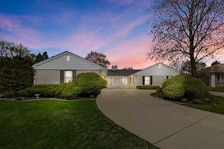 18W736 Avenue Chateaux N Oak Brook, IL 60523