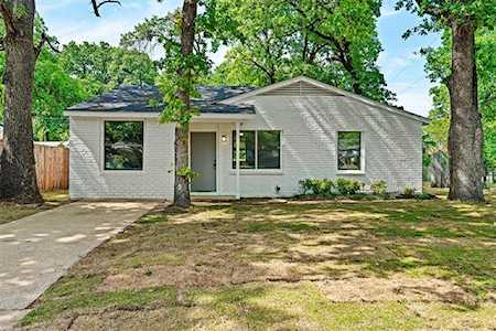 4309 Kings Oaks Lane Fort Worth, TX 76111