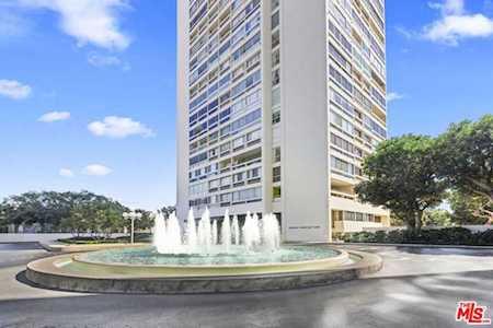 Century Towers Condos for Sale | 2220 - 2222 Avenue Of The Stars, Los