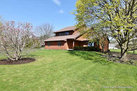 41W550 E Woodland Dr St. Charles, IL 60175