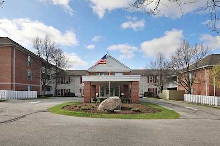 5935 N High Street Worthington, OH 43085