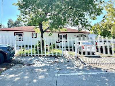 8036 NW 11th Ave Miami, FL 33150