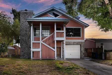 9114 Brunswick Ln. Tampa, FL 33615