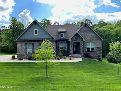 303 Okmulgee Circle Loudon, TN 37774