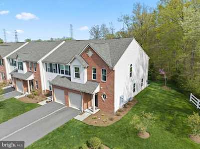 124 Sundance Dr Hamilton, NJ 08619