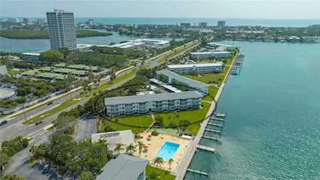 771 John Ringling Blvd #F2 Sarasota, FL 34236