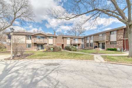 310 Greenbriar Rd #1D Glen Ellyn, IL 60137