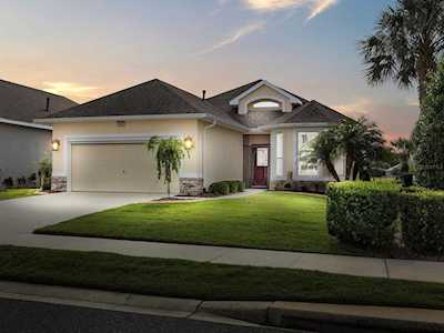 8860 Beacon Hill Ave Mount Dora, FL 32757