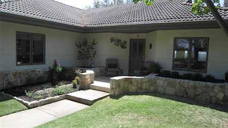 1713 Clubhouse Hill DR Spicewood, TX 78669