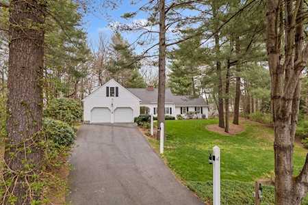 10 Harvestwood Ln Easton, MA 02356