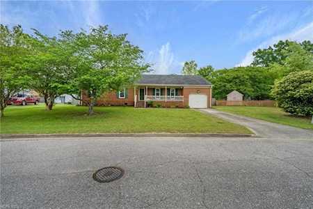 4136 Valencia Rd Chesapeake, VA 23321