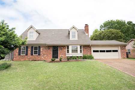 418 Laura Ann Dr Collierville, TN 38017