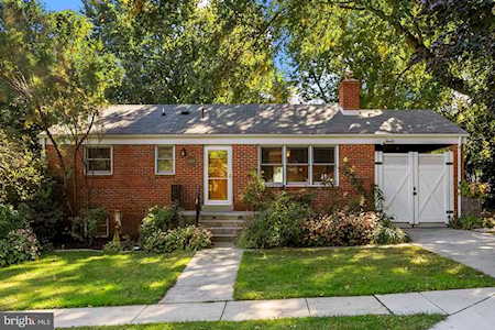 5920 35th St N Arlington, VA 22207