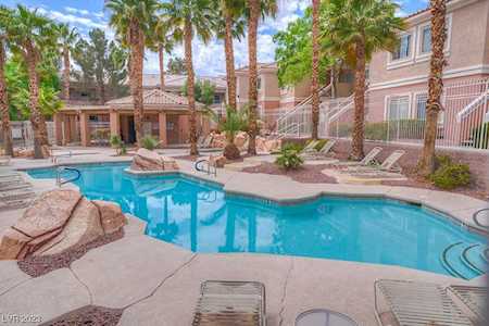 10525 Autumn Pine Ave #207 Las Vegas, NV 89144
