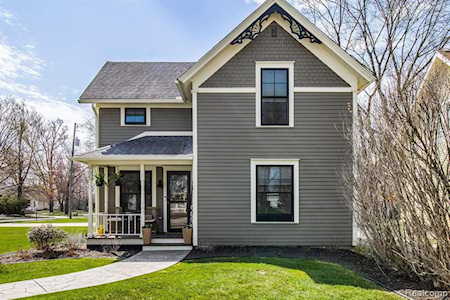 905 W Main St Brighton, MI 48116