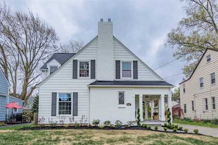 21307 Beachwood Dr Rocky River, OH 44116