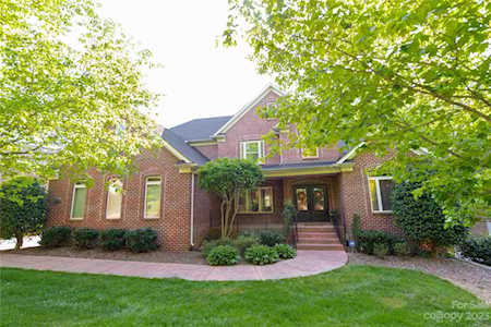 9929 Hillspring Dr Huntersville, NC 28078