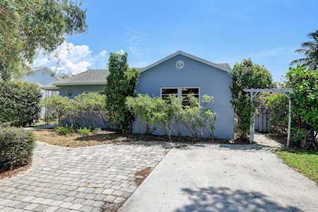 920 N L Street Lake Worth Beach, FL 33460