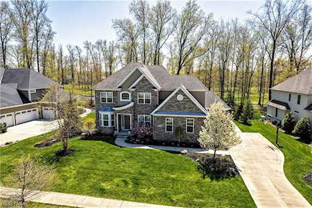32499 English Turn Avon Lake, OH 44012