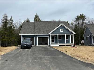 98 Three Ponds Dr #98 Brentwood, NH 03833