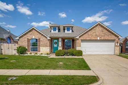 230 Cedar Crest Drive Justin, TX 76247