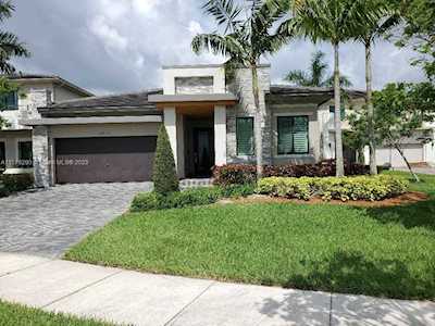 10633 Waves Way Parkland, FL 33076