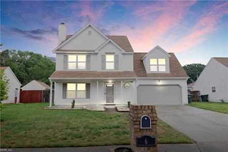6 Grist Mill Dr Hampton, VA 23669