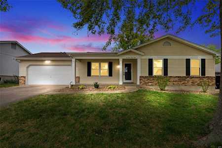6335 Long Timber Dr O'fallon, MO 63368