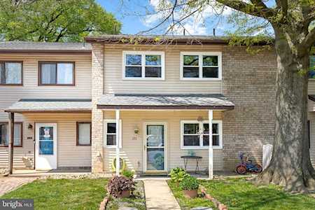 351 Greenland Dr Lancaster, PA 17602